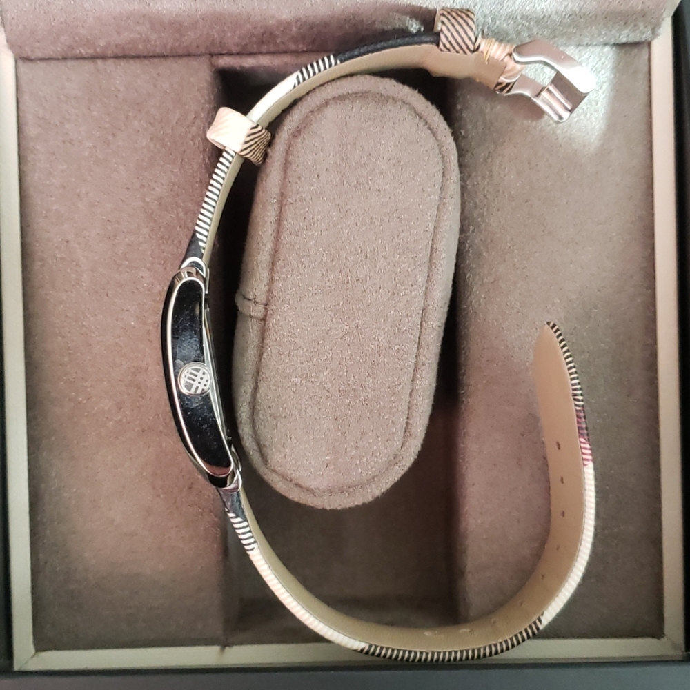 Burberry Watch - Picture 5 of 5